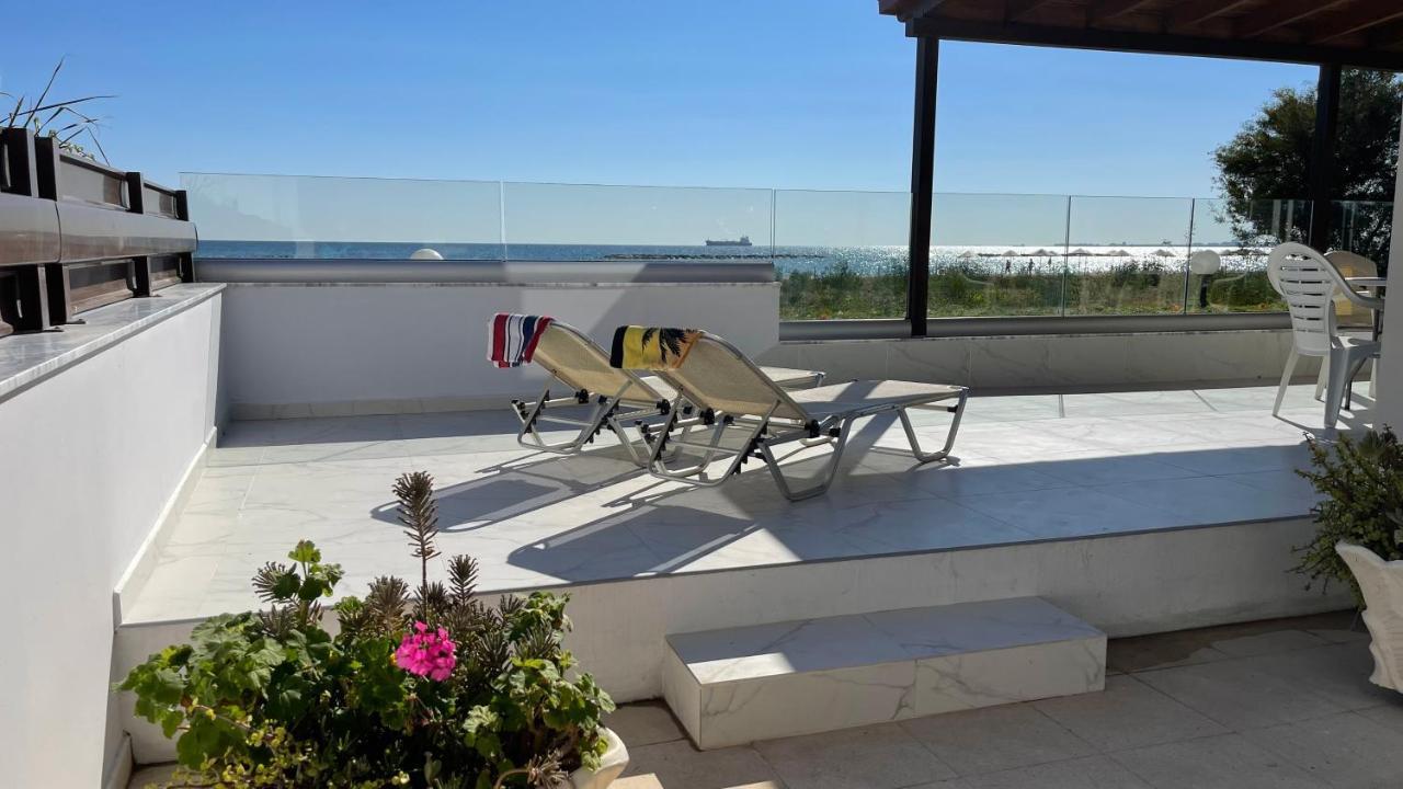 Beachfront Villa - Dasaki Larnaca Exterior photo
