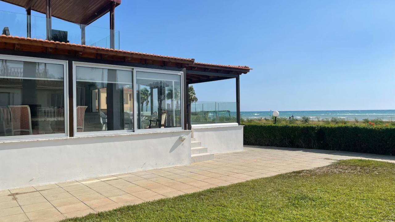 Beachfront Villa - Dasaki Larnaca Exterior photo